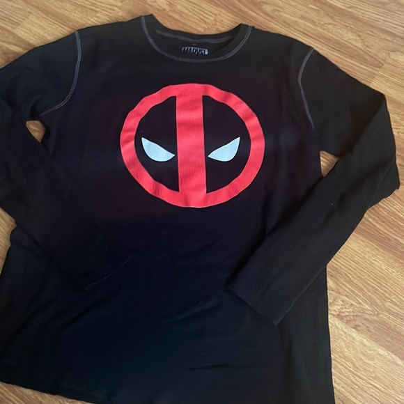 Marvel Other - Deadpool marvel black thermal